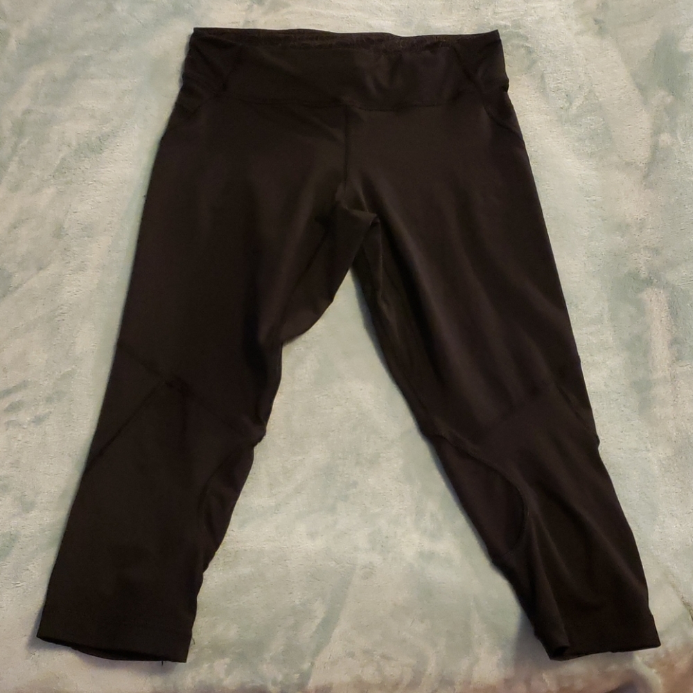 Lululemon pants pictures